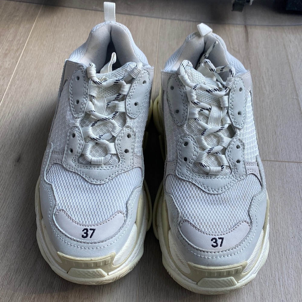 💯 Authentic Balenciaga sneakers